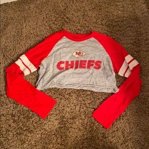 Cropped long sleeved chiefs shirt